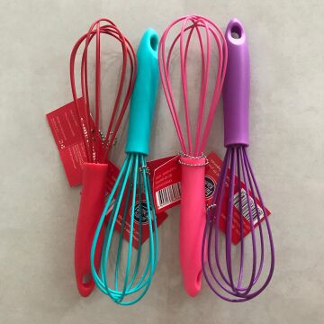 Un 232 Silikon Çırpıcı